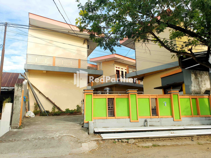 Exterior & Views 2, N&J Homestay Syariah Bone RedPartner, Bone