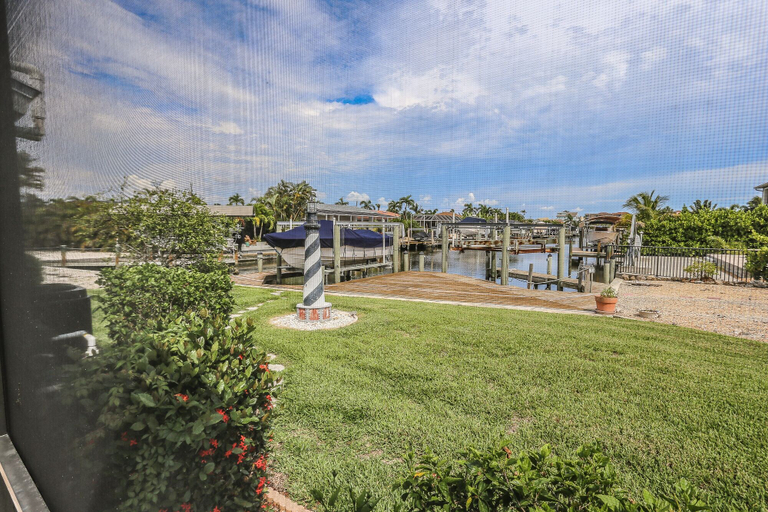 Others 5, 250 Albatross Street, Lee