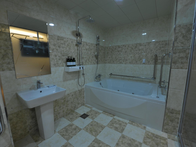 Bathroom 3, YTT Hotel Nampo, Jung