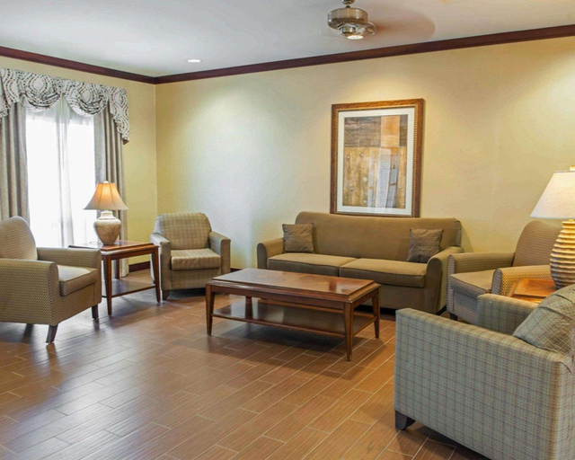 Public Area 2, Comfort Suites Southport, Marion