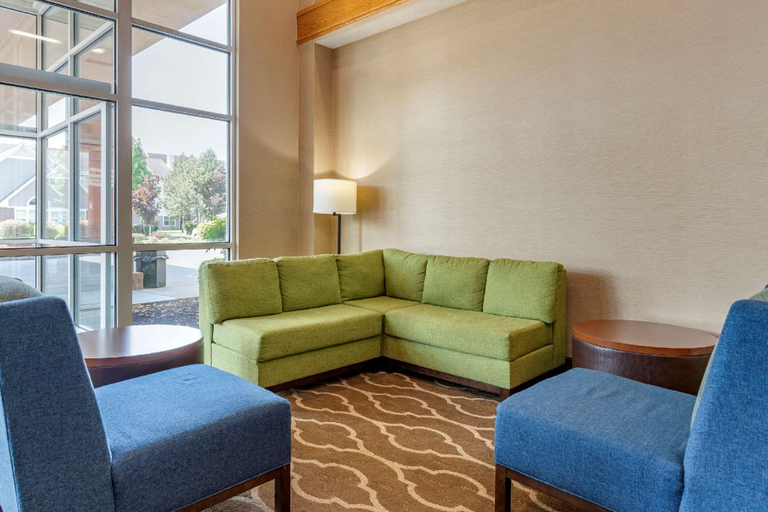 Public Area 2, Comfort Suites Salem, Marion