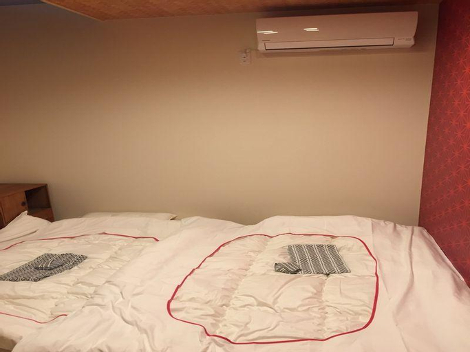 Bedroom 3, Komatsu Ryokan, Taitō