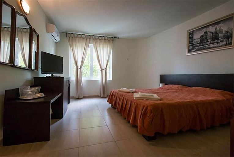 Bedroom, Academy Hotel, Mangalia