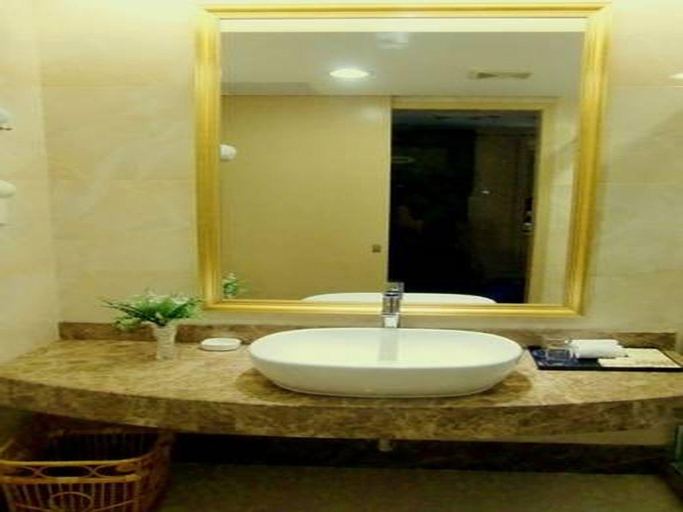 Bathroom 4, Libo Business Hotel, Guangzhou