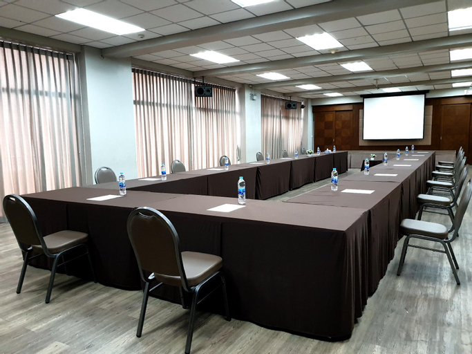 Business Facilities 29