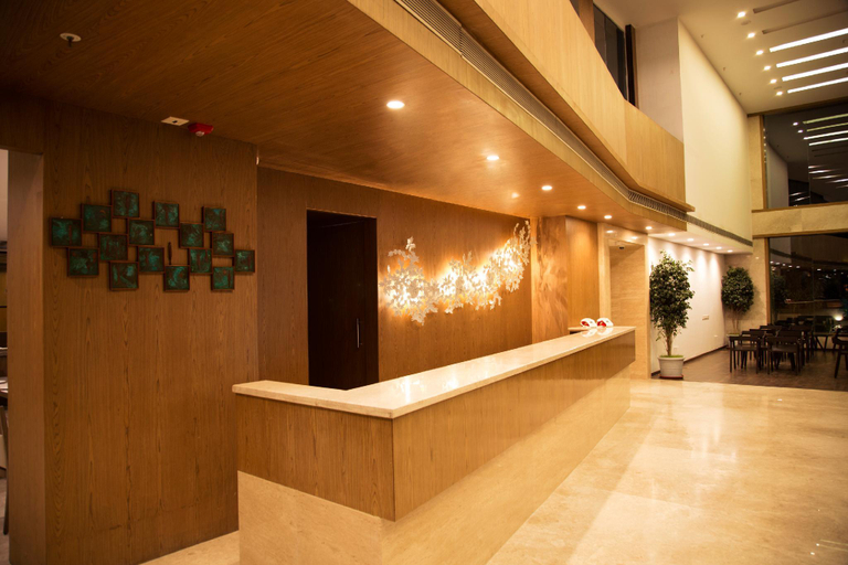 Public Area 3, V7 Hotel, Thiruvallur