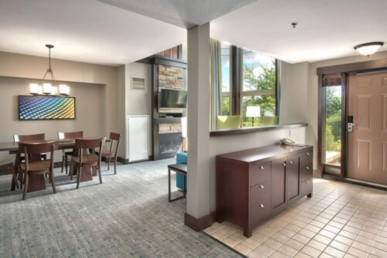 Public Area 2, Blue Mountain Resort Mosaic Suites, Grey