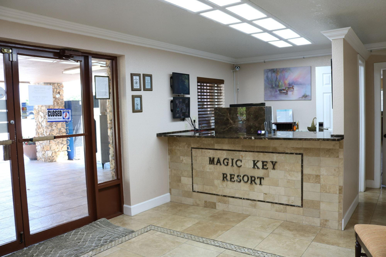 Public Area 2, Magic Key (No Resort Fee), Osceola