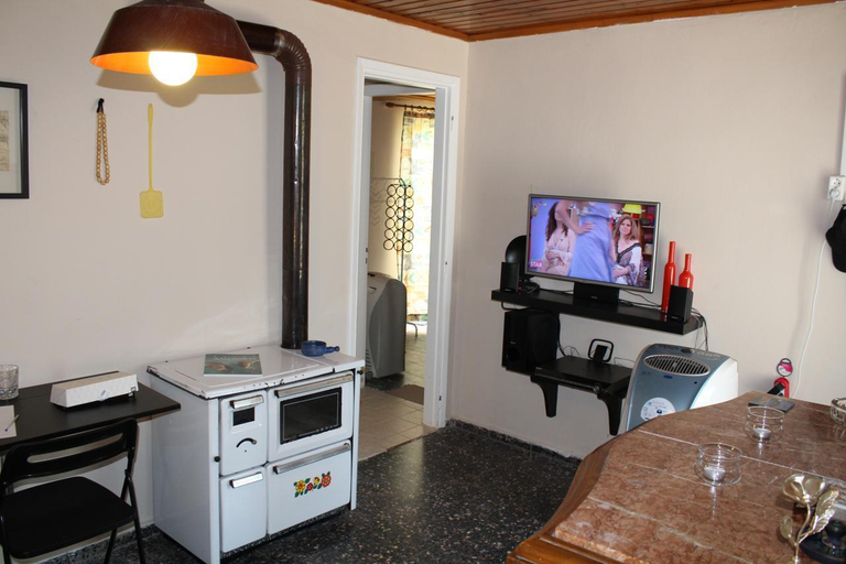 Others 5, Surfers' Cottage, Attica