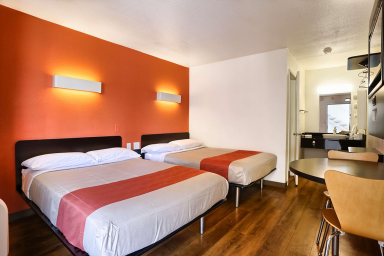 Bedroom 4, Super 8 by Wyndham Walnut Creek, Contra Costa