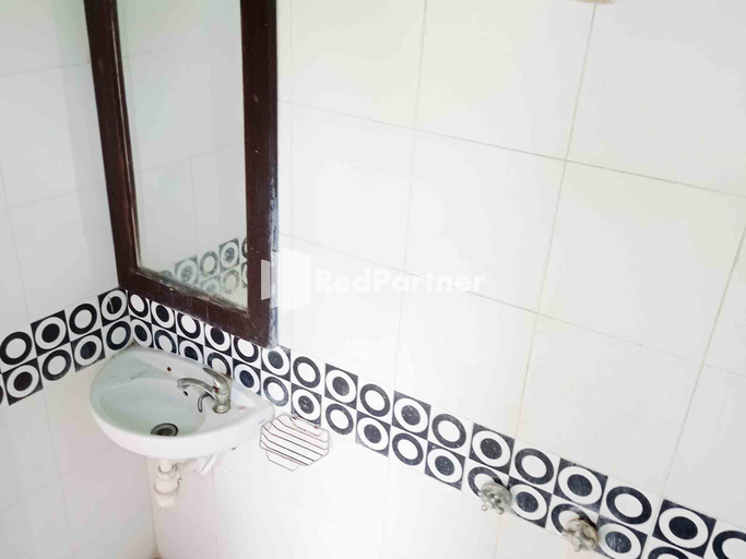 Bedroom 5, Ulun Suwi Guest House RedPartner, Denpasar