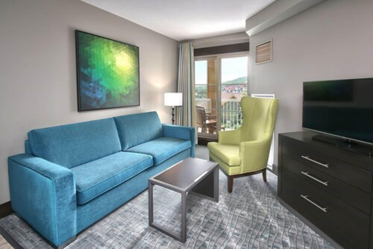 Public Area 2, Blue Mountain Resort Mosaic Suites, Grey