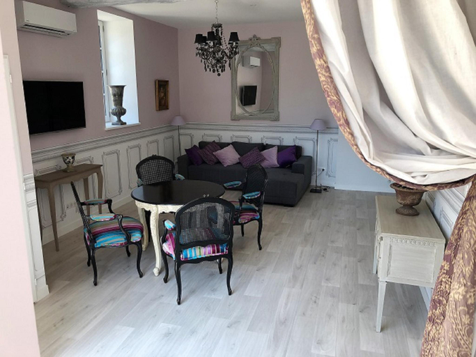 Others 5, Cottage du chateau for 4 people 90 M- 2 bedrooms 2 bathrooms pool, Indre-et-Loire