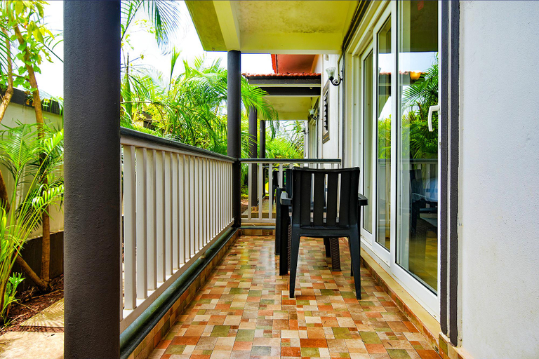 Public Area 2, FabHotel Vagator Retreat Resort With Swimming Pool - Nr. Chapora Fort, North Goa