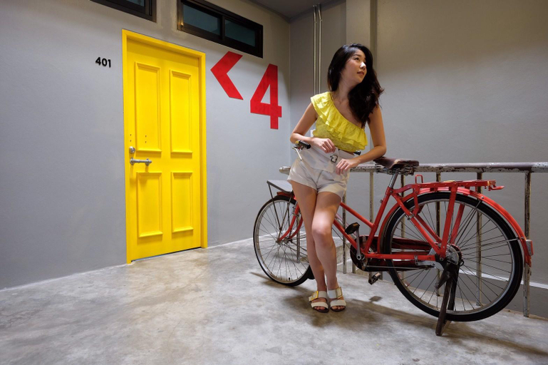 Public Area 3, bloo Hostel, Phuket Island