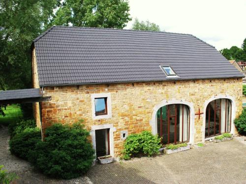 Beautiful gites with large garden with pond and playground., Liège