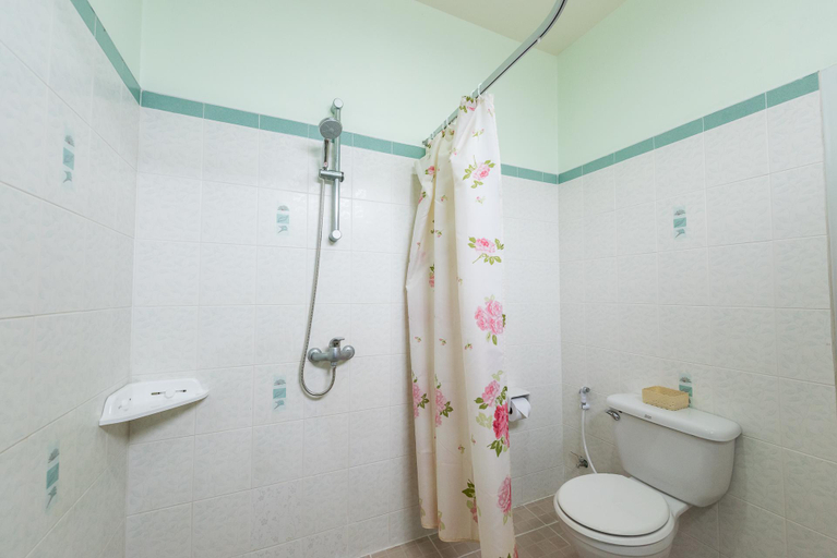Bathroom 3, Pachumas Mansion, Pulau Phuket