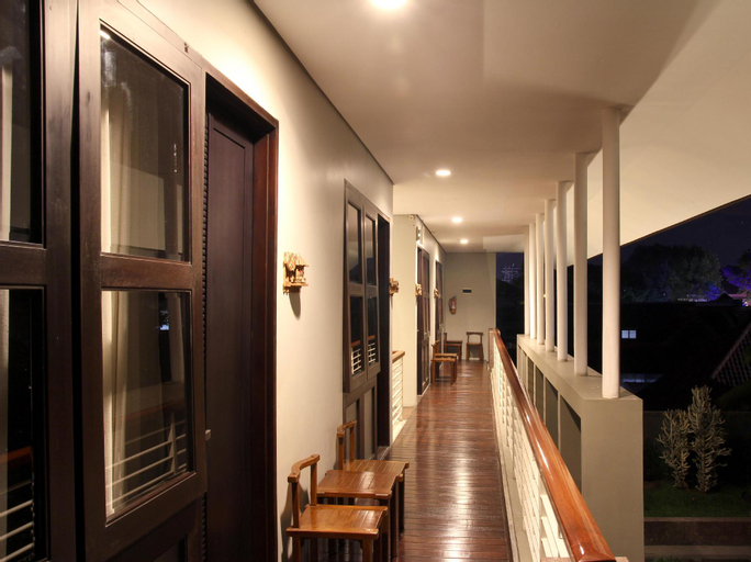 Public Area 2, COZY Boutique Guest House, Malang