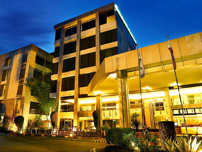 The Ritz Hotel at Garden Oases, Davao City