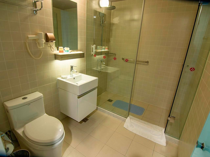 Bathroom, Jinjiang Inn Select Chizhou Qiupu Road Xiushanmen, Chizhou