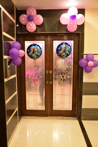 Others 5, Kamals Inn, Gorakhpur