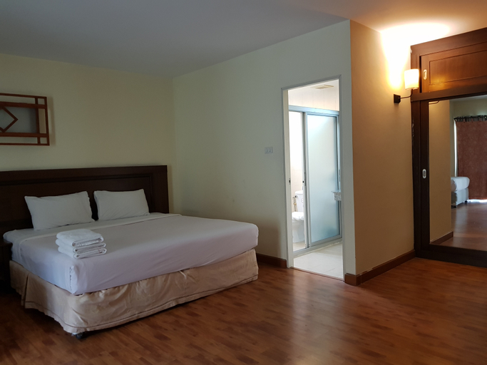 Bedroom 12