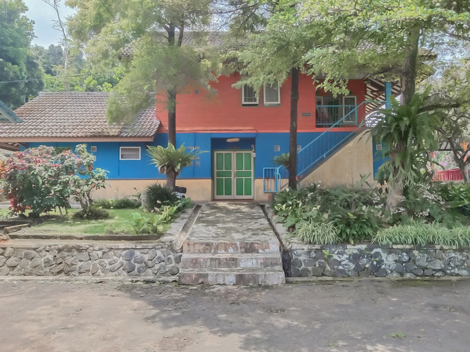 Exterior & Views, Villa Anyelir Yustik Mitra RedDoorz, Sukabumi