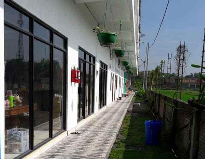 Exterior & Views 4, D'Sawah Guesthouse Klaten RedPartner, Klaten