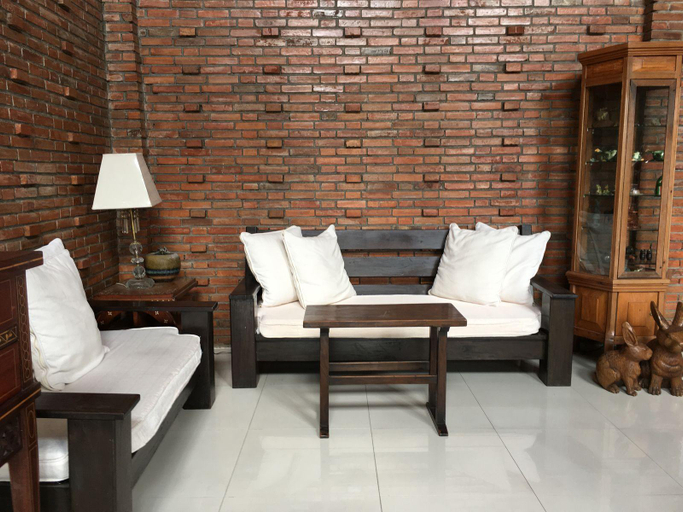 Public Area, Mango Valley Hotel 1, Olongapo City