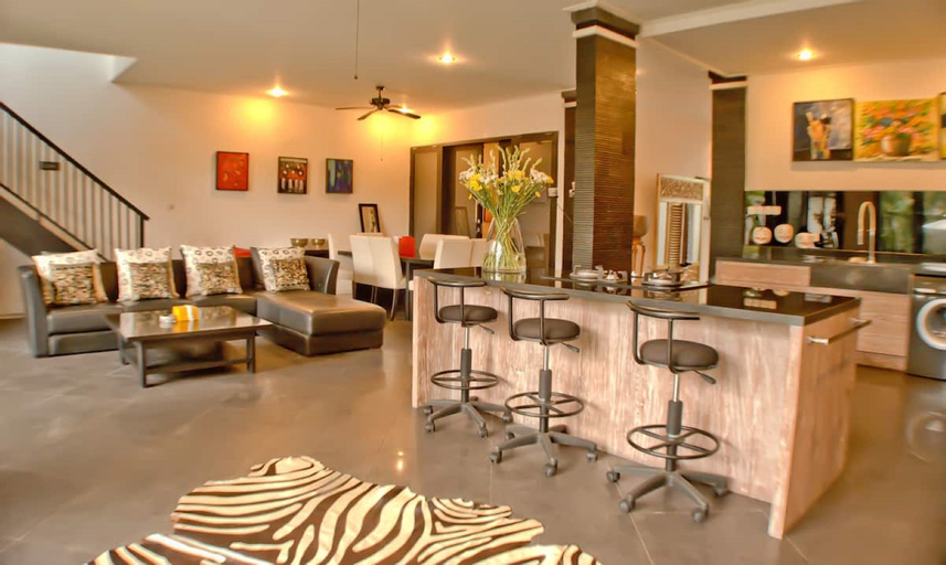 Public Area 3, Villa Lingkar 89A, Badung