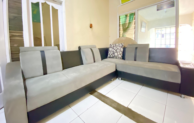 Public Area 2, Homestay Srikandi Syariah Dieng RedPartner, Wonosobo