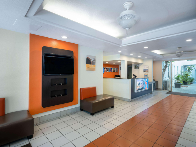 Public Area 2, Motel 6 San Diego, CA - Downtown, San Diego
