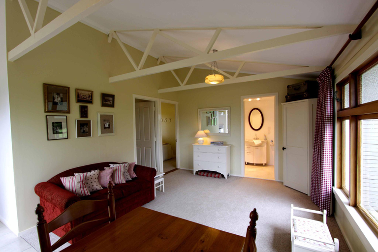 Public Area 2, Blossom Cottage, Rotorua