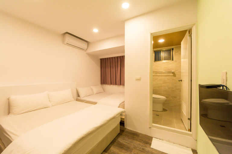 JJ Quad room W03, Taichung
