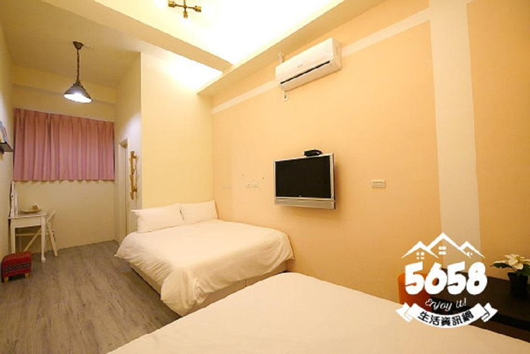 Bedroom 4, JJ Quad room 111, Taichung