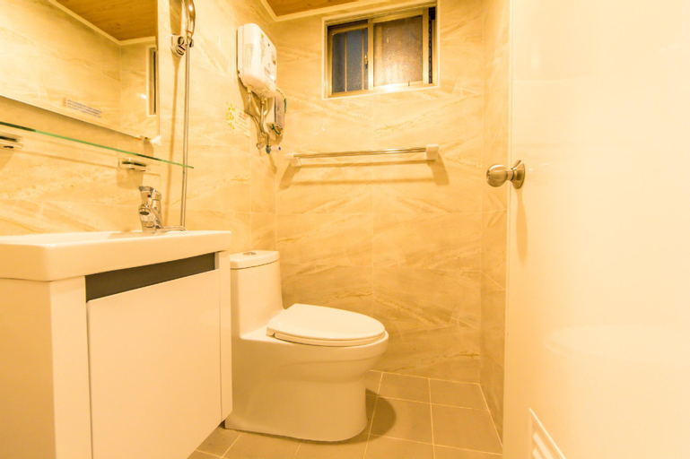 Bedroom 2, JJ Quad room W03, Taichung