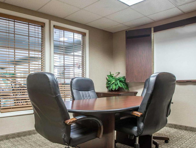 Public Area 3, Comfort Inn & Suites Sturbridge - Brimfield, Worcester