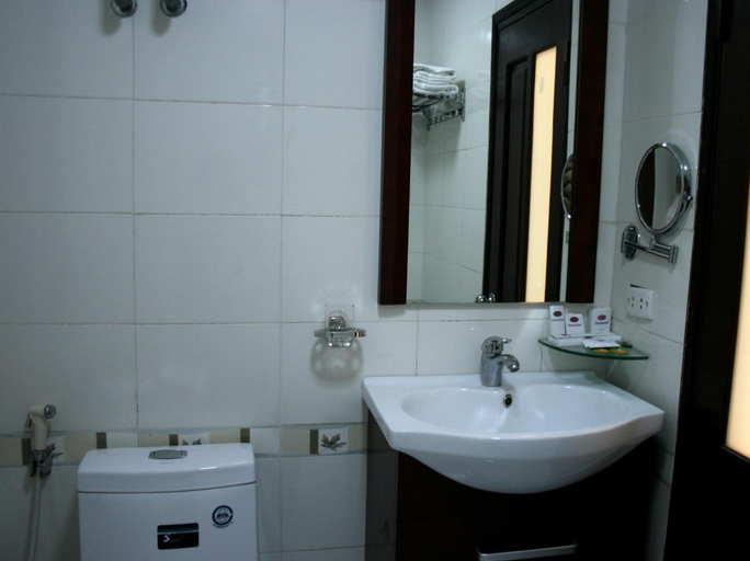 Bathroom 3, Charming House, Hoàn Kiếm