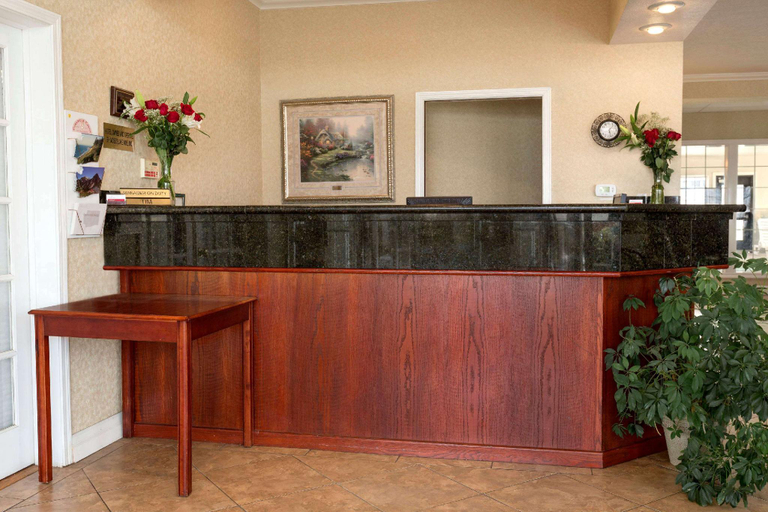 Public Area 2, Ramada by Wyndham Moses Lake, Grant