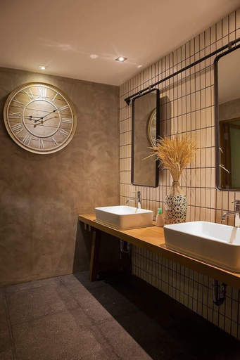 Bathroom 4, Bossotel Chiang Mai, Muang Chiang Mai
