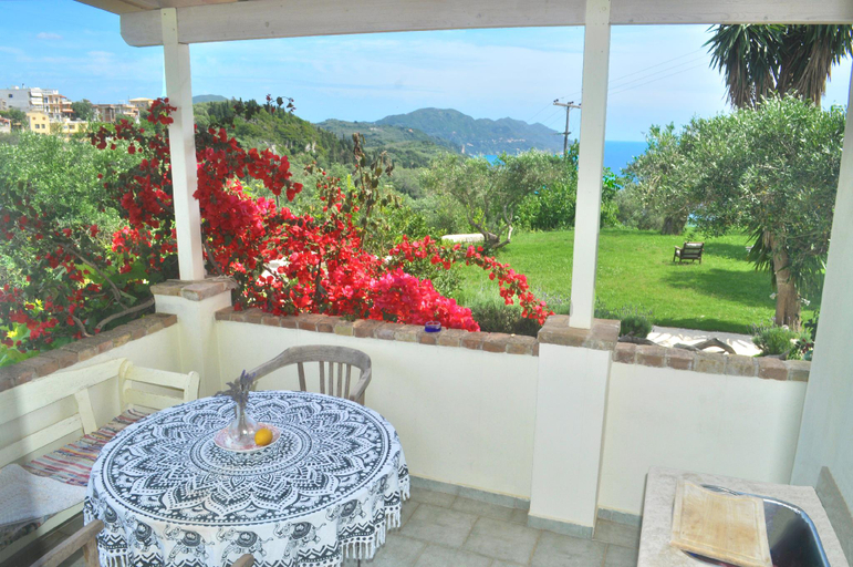Others 4, House Lemoni, Apartment A with Terracebalcony - Pelekas, Corfu, Ionian Islands