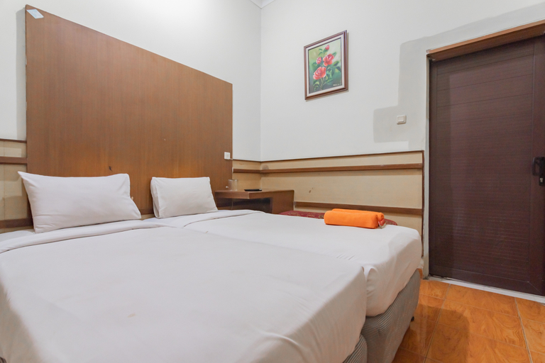 Bedroom 4, RedDoorz @ Hotel Lodaya Bandung, Bandung