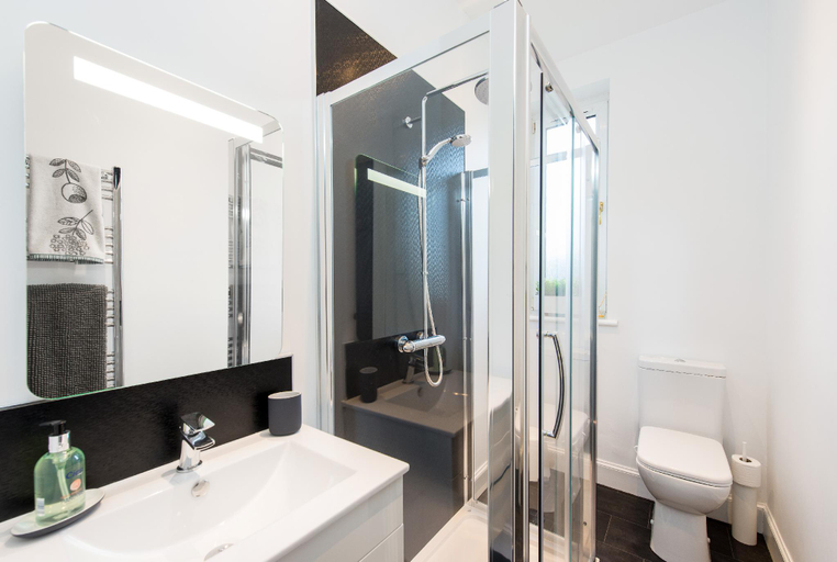 Bathroom 3, The New Roseburn Apartment, Edinburgh