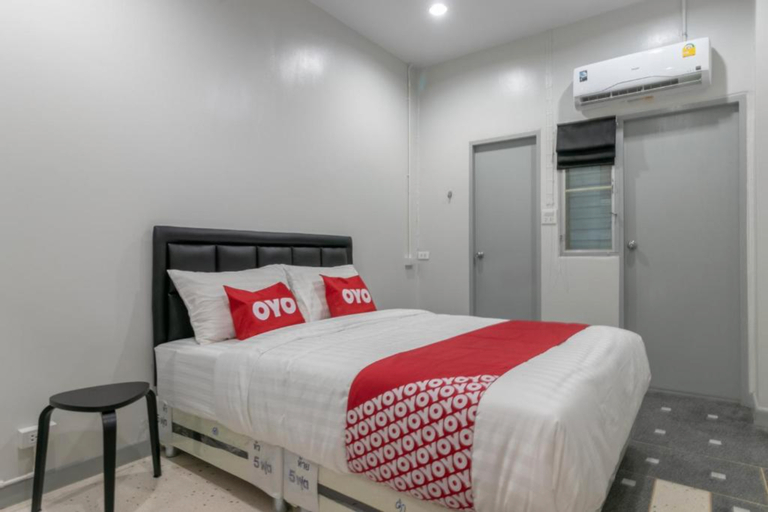 Bedroom 2, OYO 818 Suksomboon Residence, Huai Kwang