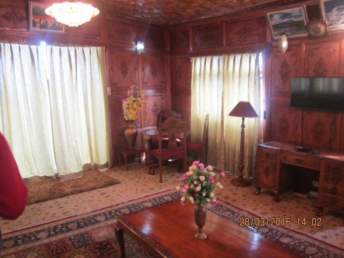 Public Area 3, Zaffer Houseboats, Srinagar