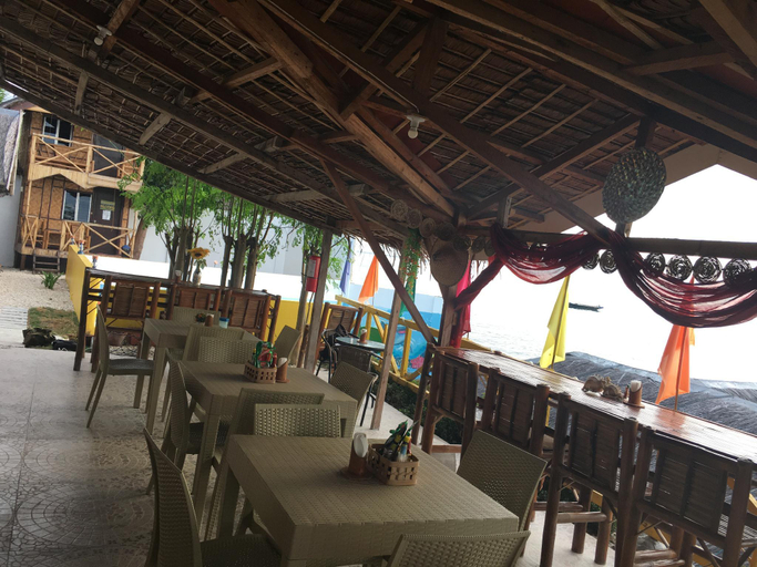 Public Area, Bamboo Beachhouse, Malabuyoc