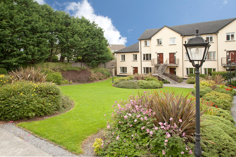 Exterior & Views 1, Menlo Park Self Catering Apartments