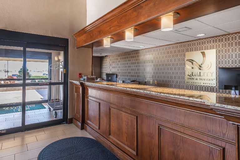 Public Area 2, Quality Inn & Suites Owasso US-169, Tulsa