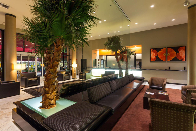 Public Area 2, Ramada Plaza by Wyndham West Hollywood Hotel & Suites, Los Angeles