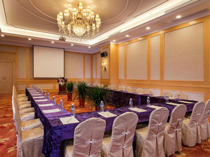 Business Facilities, Vienna Classic Hotel Suzhou Likou Furniture Market Metro Station, Suzhou